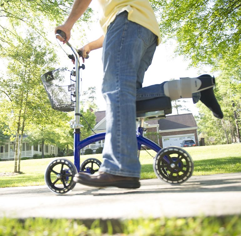 knee walker scooter